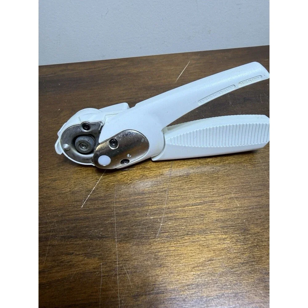 Culinare Safety Smooth Edge Manual Can Opener